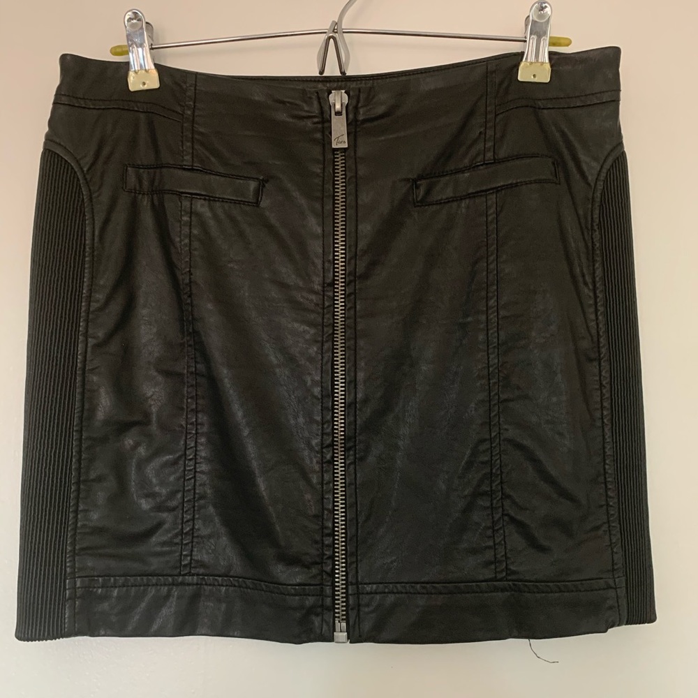 Leather skirt
